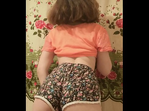 ❤️ Szexi fiatal csaj vetkőzteti le a rövidnadrágját a kamera előtt. ❤ Pornó videó at hu.makesexnotwar.ru ❤